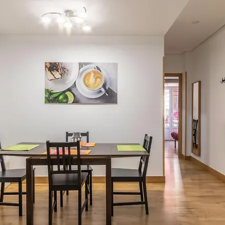 Junto Al Guggenheim Con Parking Gratuito * 毕尔巴鄂